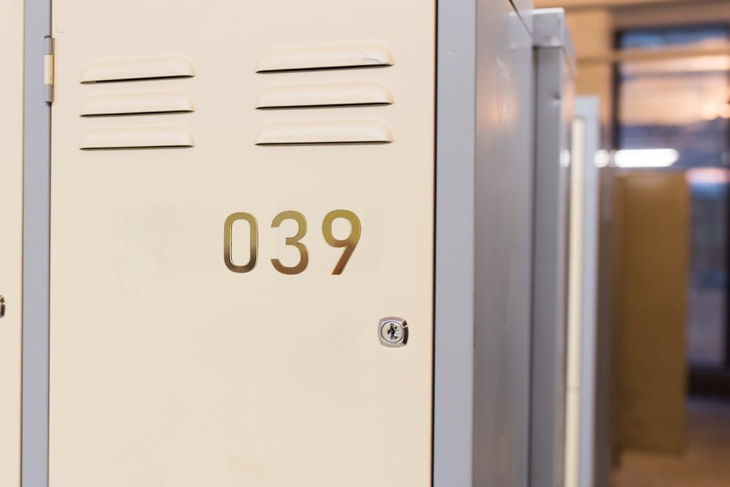 Numeración Taquillas Dorado