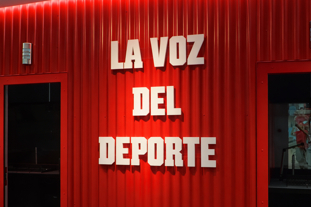 Rótulo corpóreo interior sin iluminación - 3D